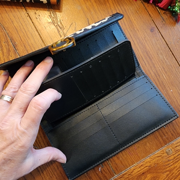 Awesome Wallet Great Gift!! - Picture 6 of 6